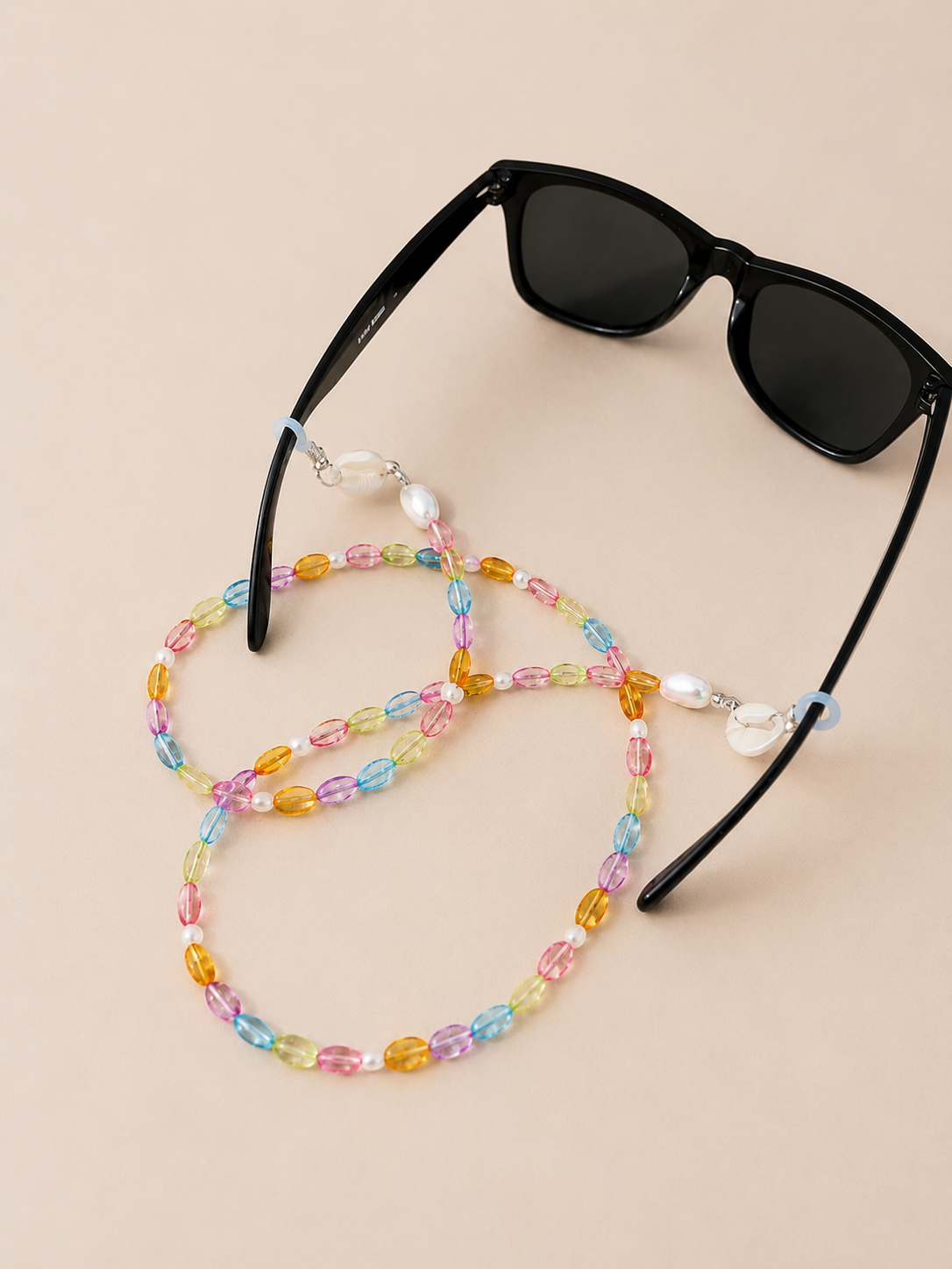 Brillenkette mit Muscheln